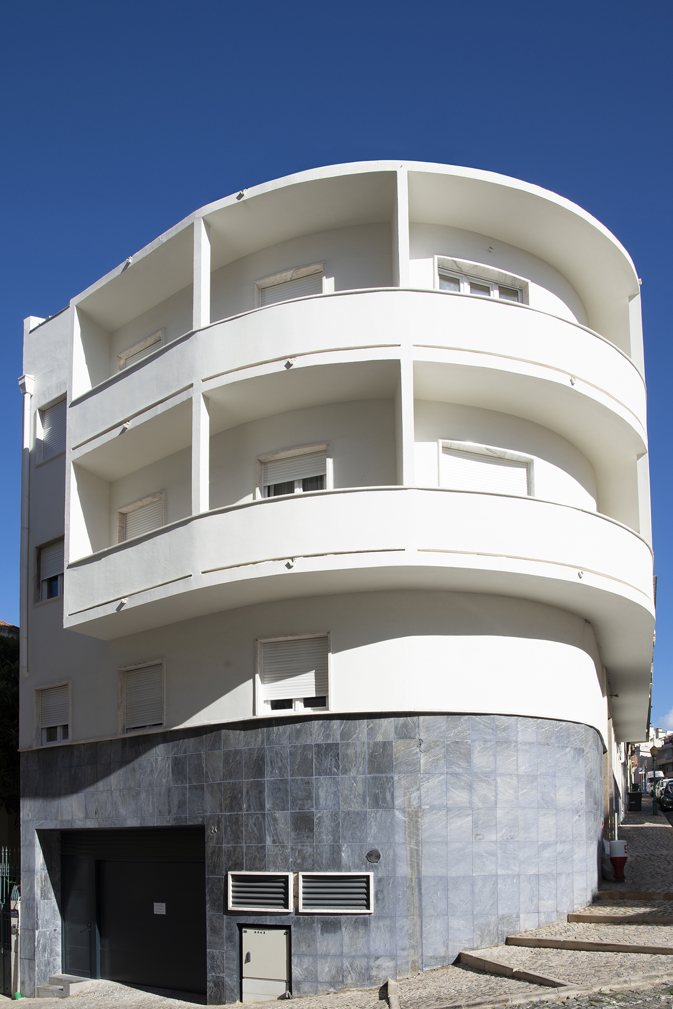 https://www.apparquitectos.com/wp-content/uploads/2022/10/app_maestro-antonio-taborda-1_02.jpg